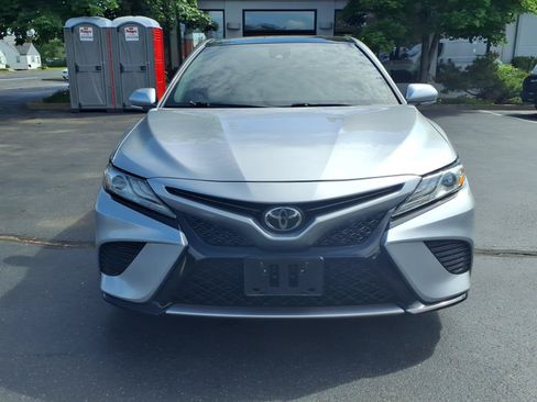 Used 2019 Toyota Camry XSE FWD image 2