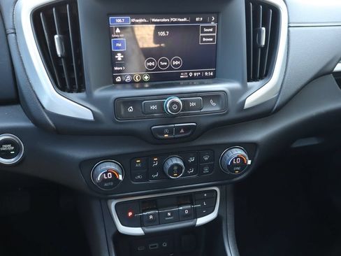 Used 2022 GMC Terrain SLE w/ Driver Convenience Package FWD image 6