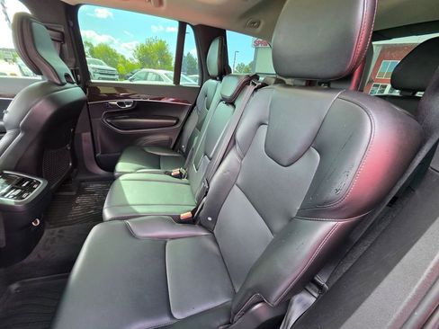 Used 2019 Volvo XC90 T5 Momentum w/ Protection Package Premier FWD image 8