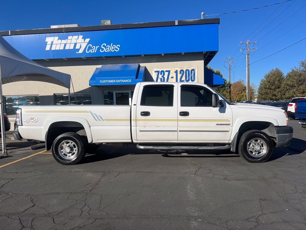Used 2006 Chevrolet Silverado 2500 LT w/ Onstar Plus Package AWD/4WD image 2