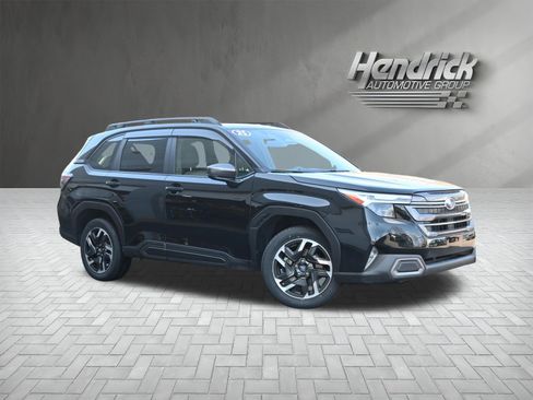 Used 2025 Subaru Forester Limited w/ Popular Package #2 image 2