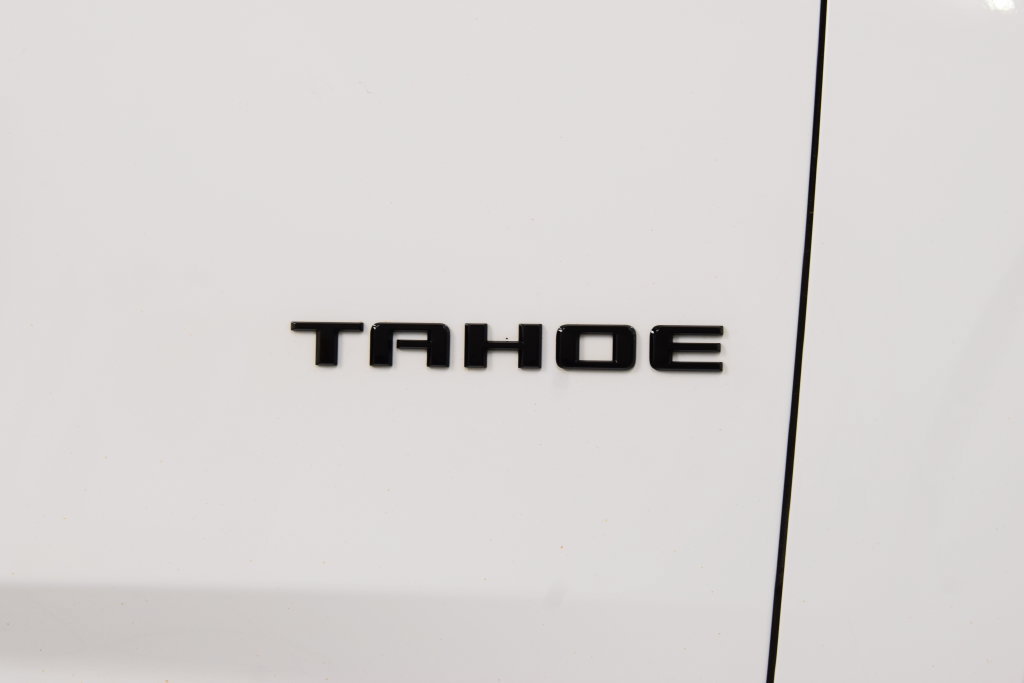 Used 2023 Chevrolet Tahoe Z71 w/ Luxury Package AWD/4WD image 17