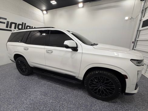 Used 2023 Cadillac Escalade Premium Luxury AWD/4WD image 9