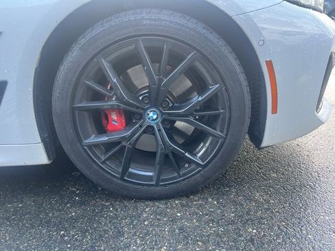 Used 2023 BMW 530e w/ M Sport Package image 5