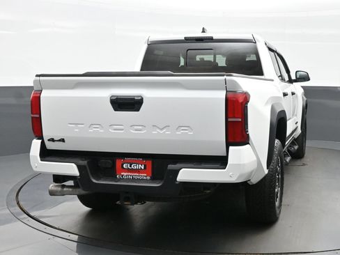 Used 2024 Toyota Tacoma TRD Off-Road w/ TRD Off Road Upgrade Package AWD/4WD image 5