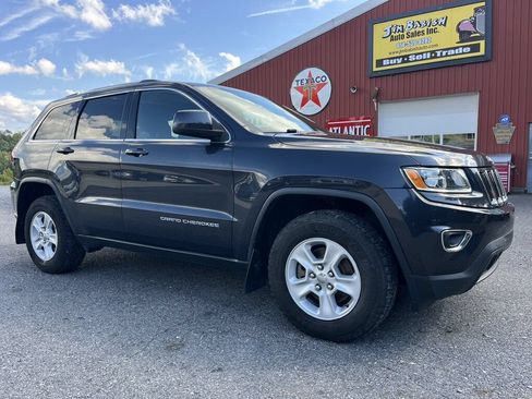 Used 2015 Jeep Grand Cherokee Laredo w/ Quick Order Package 23E AWD/4WD image 1