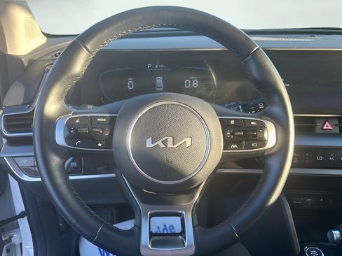 Used 2024 Kia Sportage EX FWD image 13