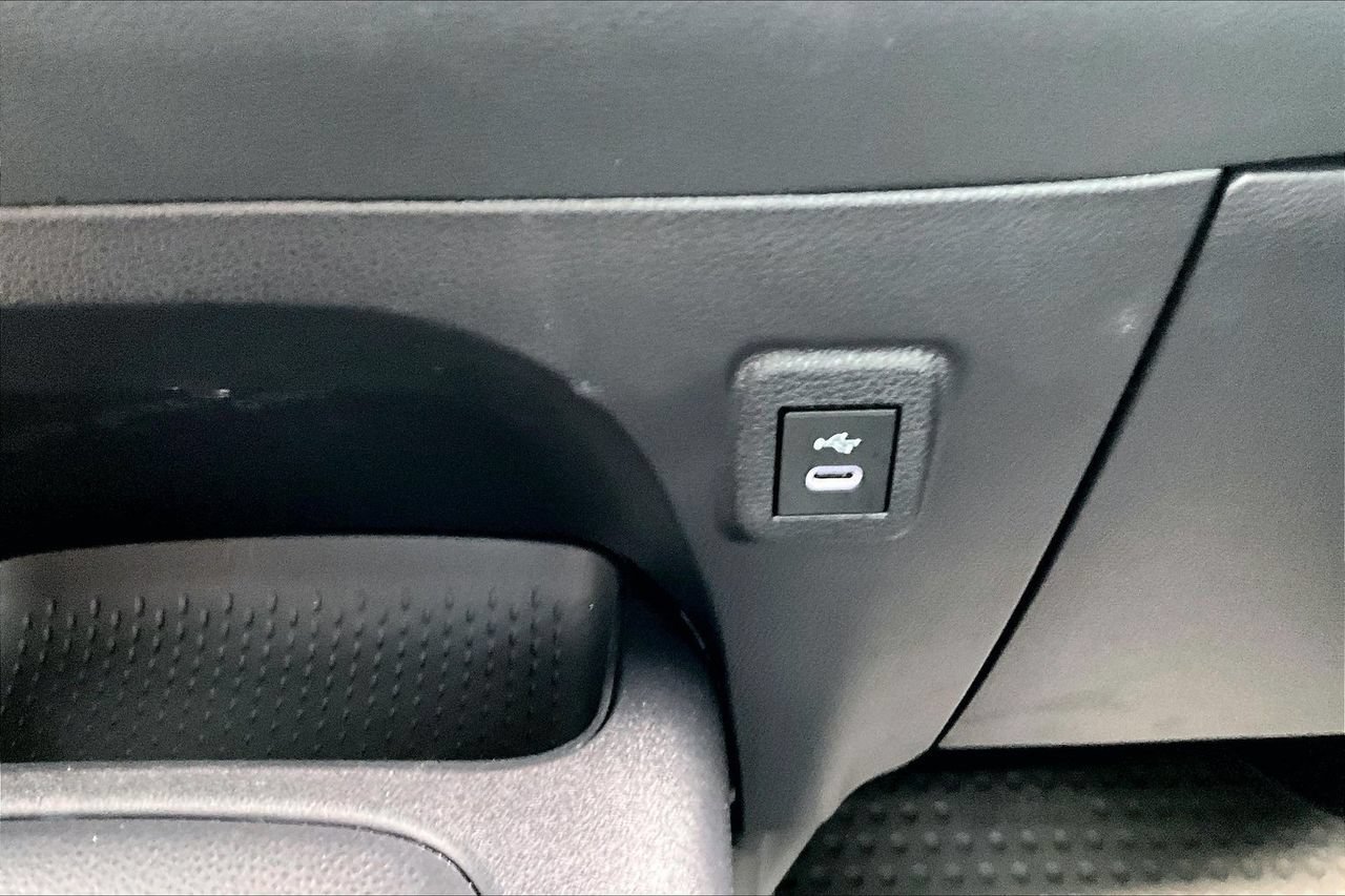 Used 2025 Toyota Corolla LE FWD image 26