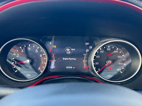 Used 2019 Jeep Compass Trailhawk image 24