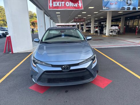 Used 2024 Toyota Corolla LE FWD image 1