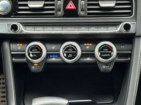 Used 2019 Genesis G70 3.3T Advanced w/ Sport Package image 23