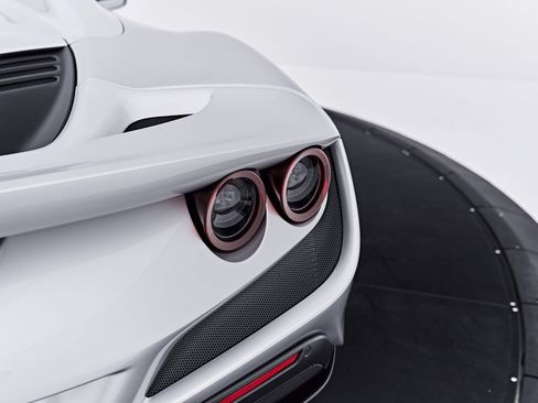 Used 2022 Ferrari F8 Tributo RWD image 47