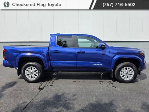 Certified 2025 Toyota Tacoma SR5 AWD/4WD image 7