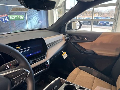 New 2026 Chevrolet Equinox ACTIV image 27