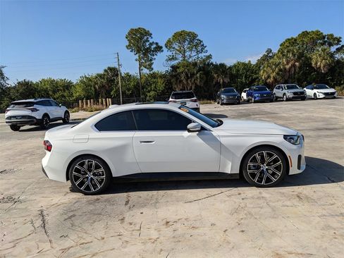 Used 2023 BMW 230i Coupe w/ Premium Package image 10