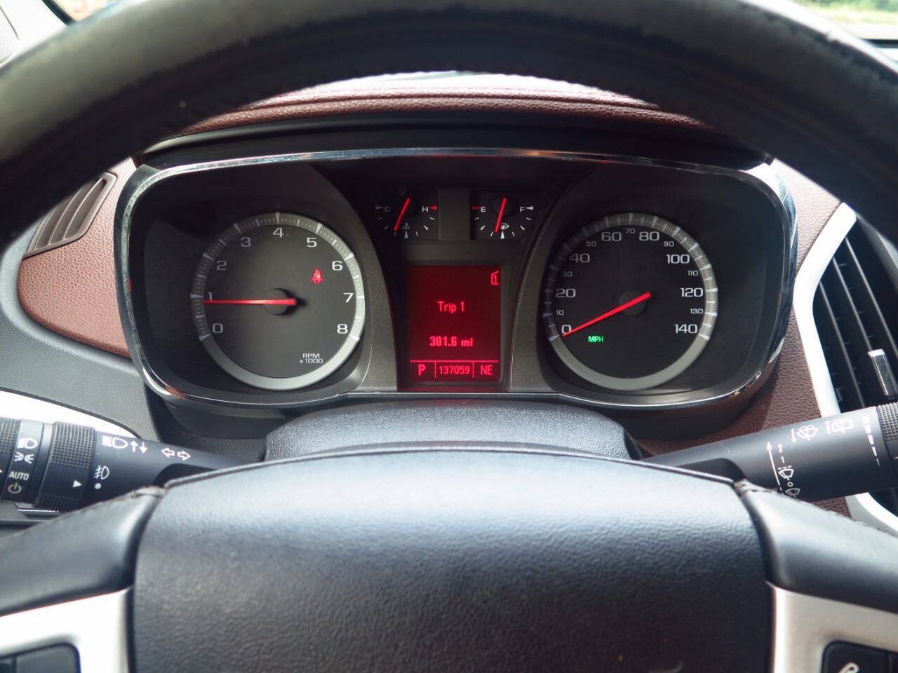 Used 2011 GMC Terrain SLT w/ Cargo Package FWD image 9