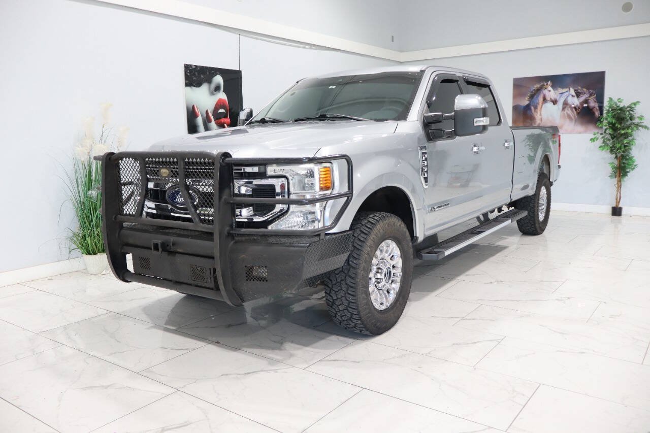 Used 2021 Ford F350 XLT w/ XLT Premium Package AWD/4WD image 9
