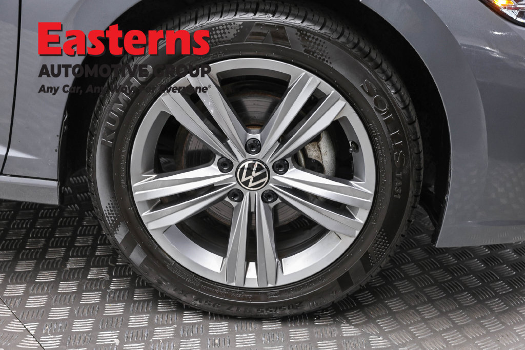 Used 2024 Volkswagen Jetta SE FWD image 32