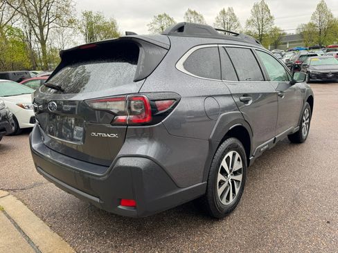 Used 2024 Subaru Outback Premium AWD/4WD image 7