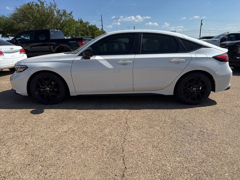 Used 2025 Honda Civic Sport image 4