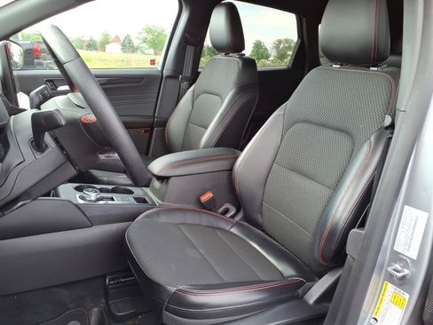 Used 2024 Ford Escape ST-Line w/ Tech Pack #1 FWD image 11