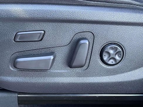 Used 2019 Hyundai Santa Fe Ultimate w/ Cargo Package image 7