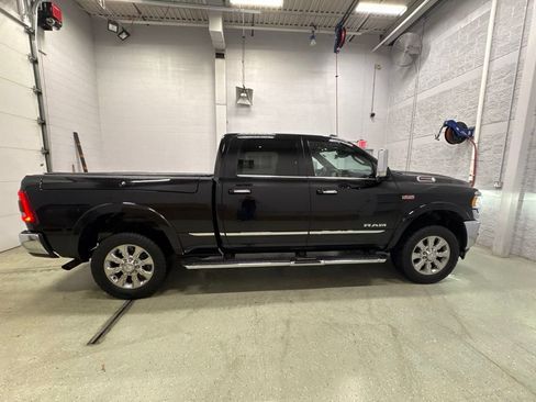 Used 2022 RAM 2500 Limited AWD/4WD image 3