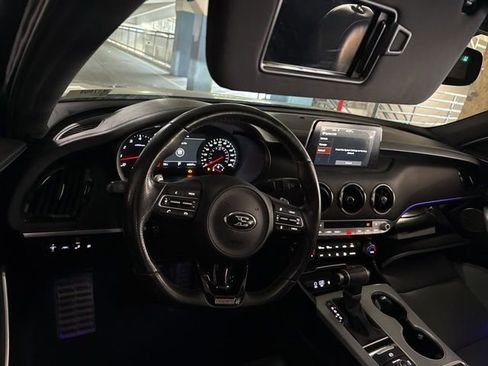 Used 2019 Kia Stinger GT1 RWD image 6