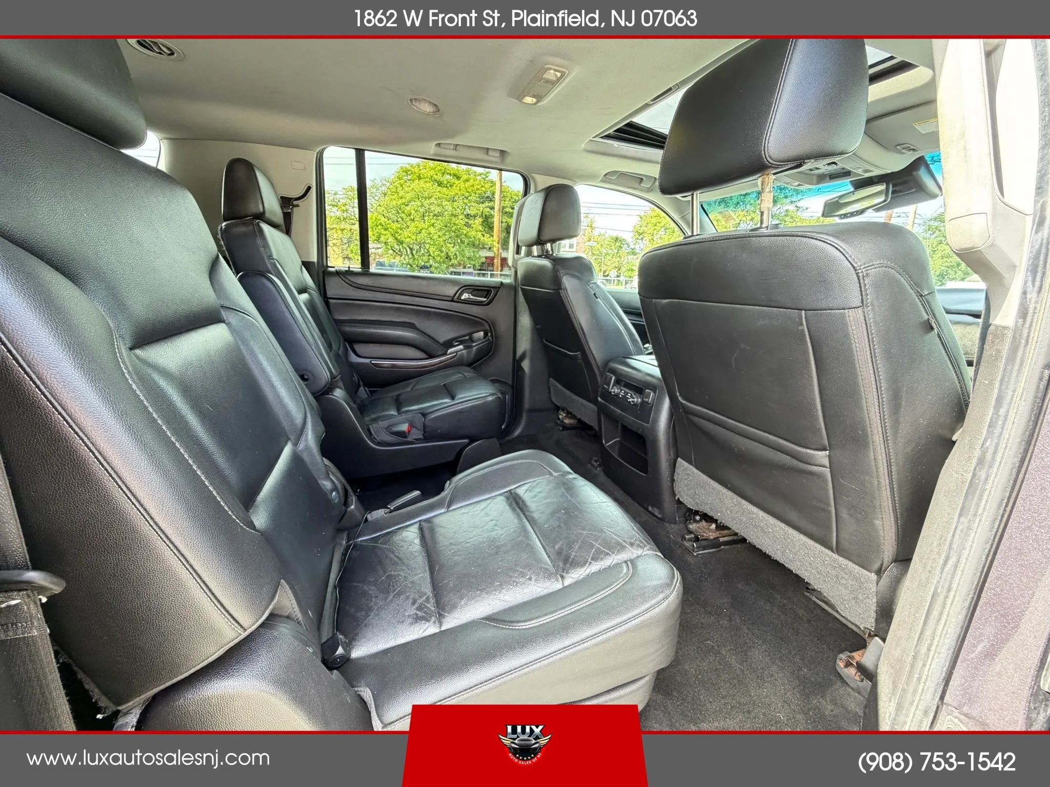 Used 2018 Chevrolet Suburban LT w/ Luxury Package AWD/4WD image 34