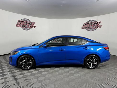 Used 2025 Nissan Sentra SV FWD image 4