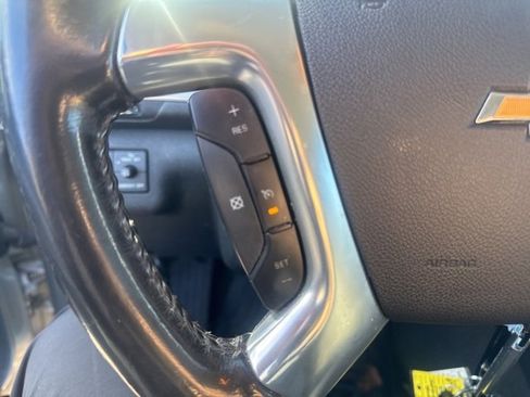 Used 2016 Chevrolet Traverse LT image 22