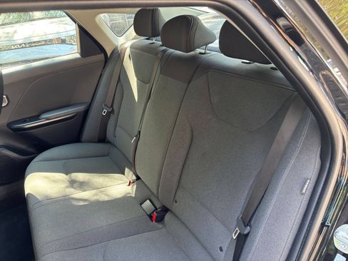 Used 2025 Kia K4 FWD image 37