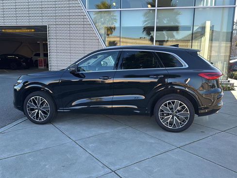 Used 2025 Audi Q5 Premium Plus w/ Premium Plus image 9