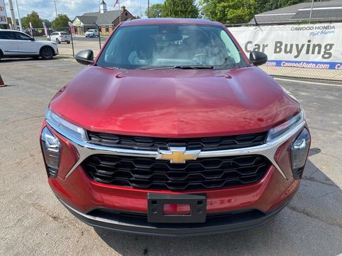 Used 2024 Chevrolet Trax LS FWD image 8
