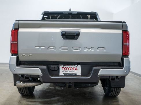 New 2026 Toyota Tacoma SR5 image 8