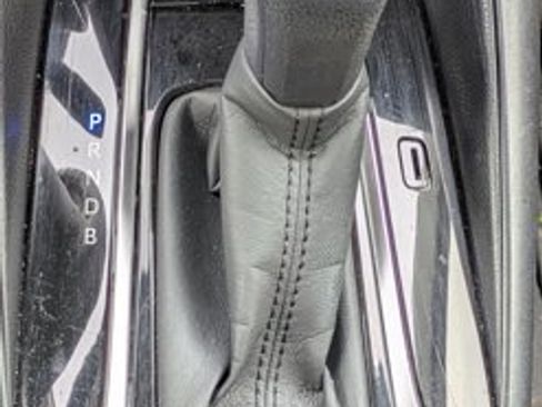 Used 2022 Toyota Corolla LE FWD image 13