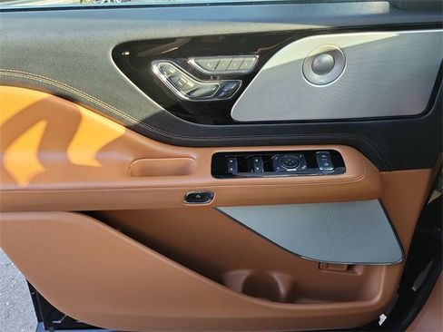 Certified 2022 Lincoln Aviator Black Label w/ Dynamic Handling Package image 27