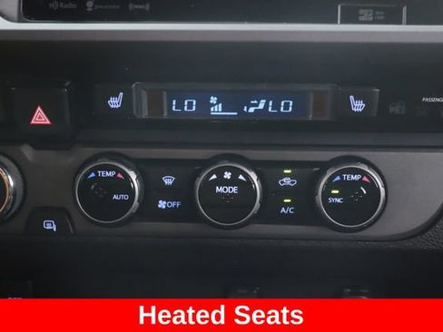 Used 2017 Toyota Tacoma SR5 AWD/4WD image 22