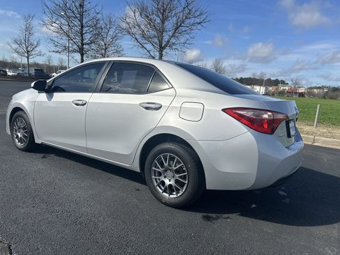 Used 2017 Toyota Corolla LE image 7