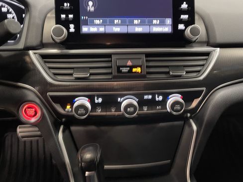 Used 2018 Honda Accord Sport image 24