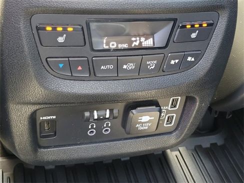 Used 2022 Honda Pilot Elite image 12