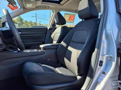 Certified 2024 Nissan Altima 2.5 SV w/ SV Premium Package image 6