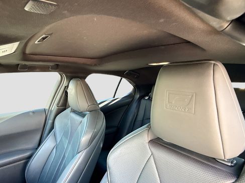 Used 2022 Lexus UX 200 F Sport w/ Accessory Package (Z1) image 26