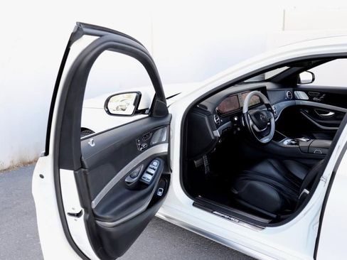 Used 2015 Mercedes-Benz S 63 AMG 4MATIC Sedan image 2