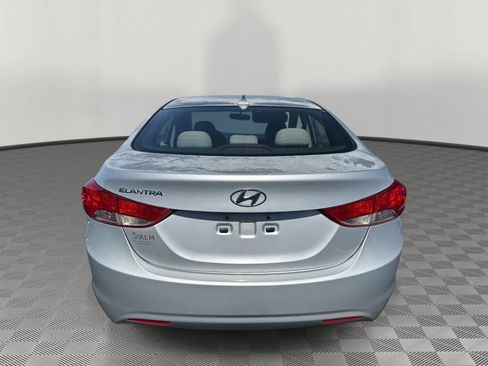 Used 2013 Hyundai Elantra GLS FWD image 4