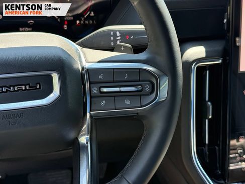 Used 2026 GMC Yukon Denali w/ Sun & Power Step Package AWD/4WD image 14