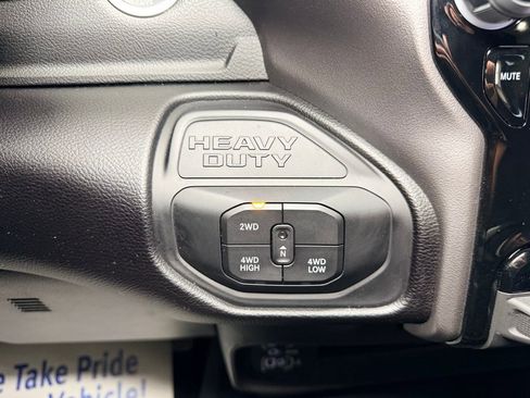 Used 2025 RAM 2500 Big Horn AWD/4WD image 15