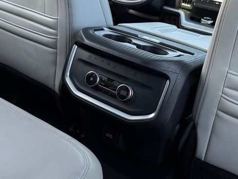 Certified 2025 Ford Expedition Max Platinum image 30