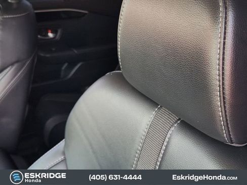 Certified 2025 Honda Pilot Touring image 17