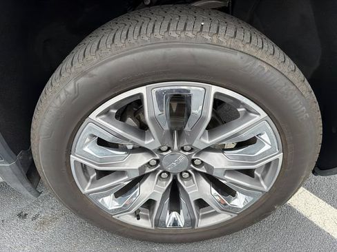 Used 2025 GMC Sierra 1500 Denali w/ Denali Reserve Package AWD/4WD image 12